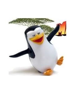 MUÑECO MADAGASCAR PINGÜINO BRAZOS ABIERTOS