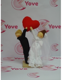 PAREJA NOVIOS CORAZON REF 024 CRYU