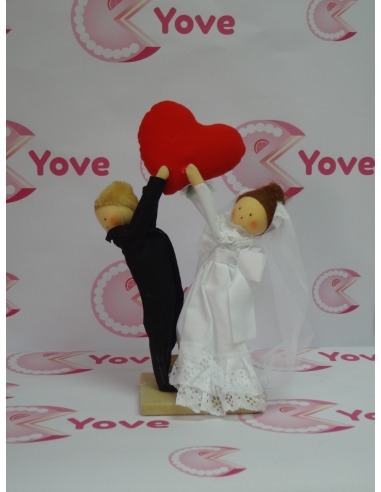 PAREJA NOVIOS CORAZON REF 024 CRYU