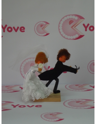 PAREJA NOVIOS ESCAPANDO RF.334