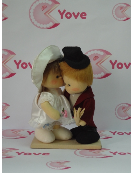 PAREJA NOVIOS RF.408 CHAQUETA GRANATE