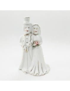 PAREJA NOVIOS PORCELANA SOMBRERO Y RAMO FLORES