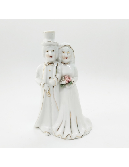 PAREJA NOVIOS PORCELANA SOMBRERO Y RAMO FLORES