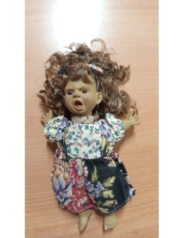 MUÑECA GESTOS GRITANDO