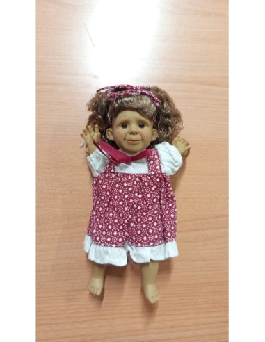 MUÑECA GESTOS FELIZ VESTIDO ROJO Y BLANCO